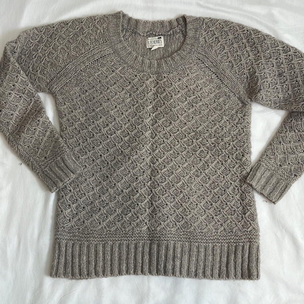 Gray knitted pull over sweater top